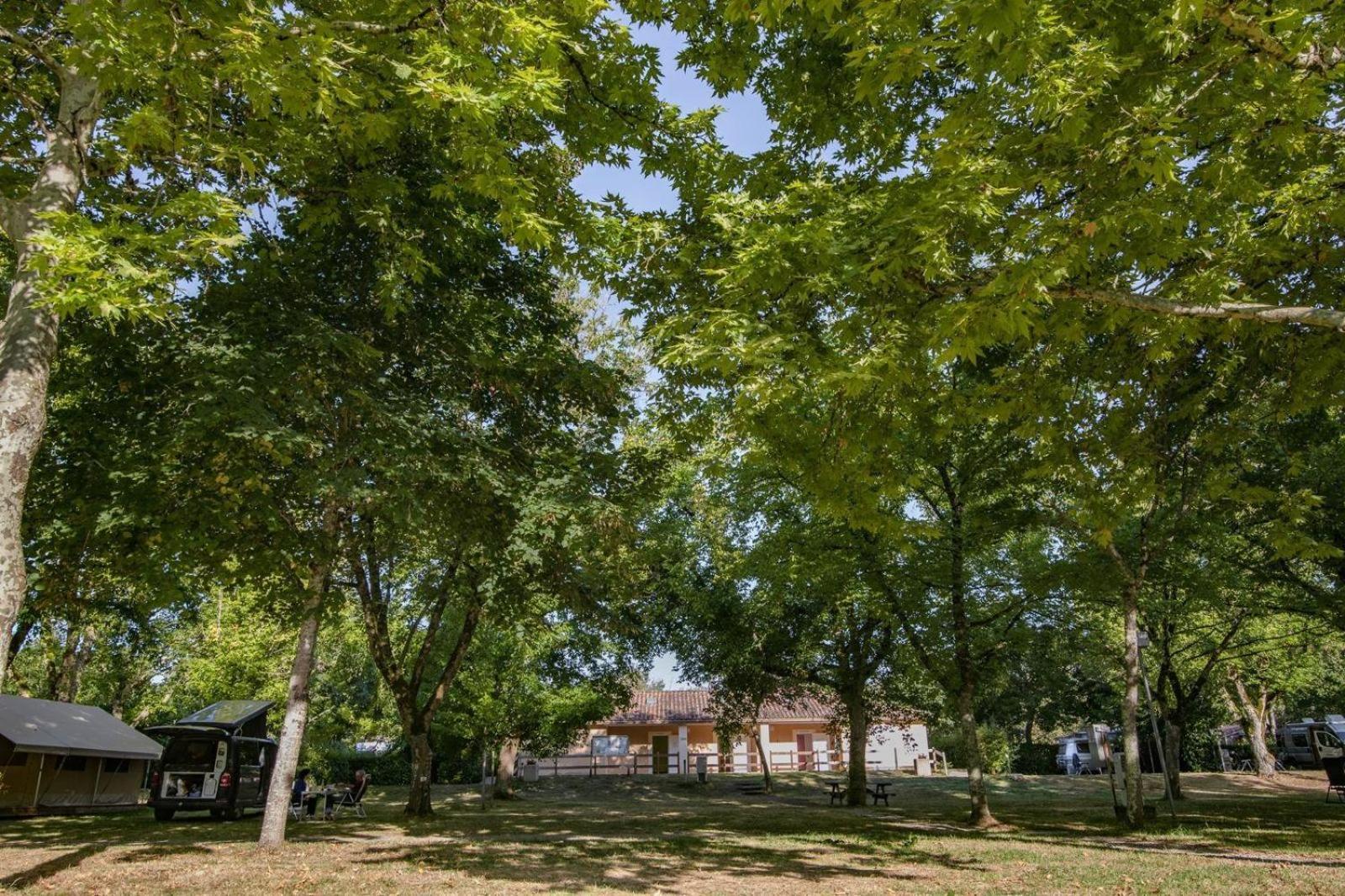 Camping Onlycamp L'Argente Condom Exteriér fotografie