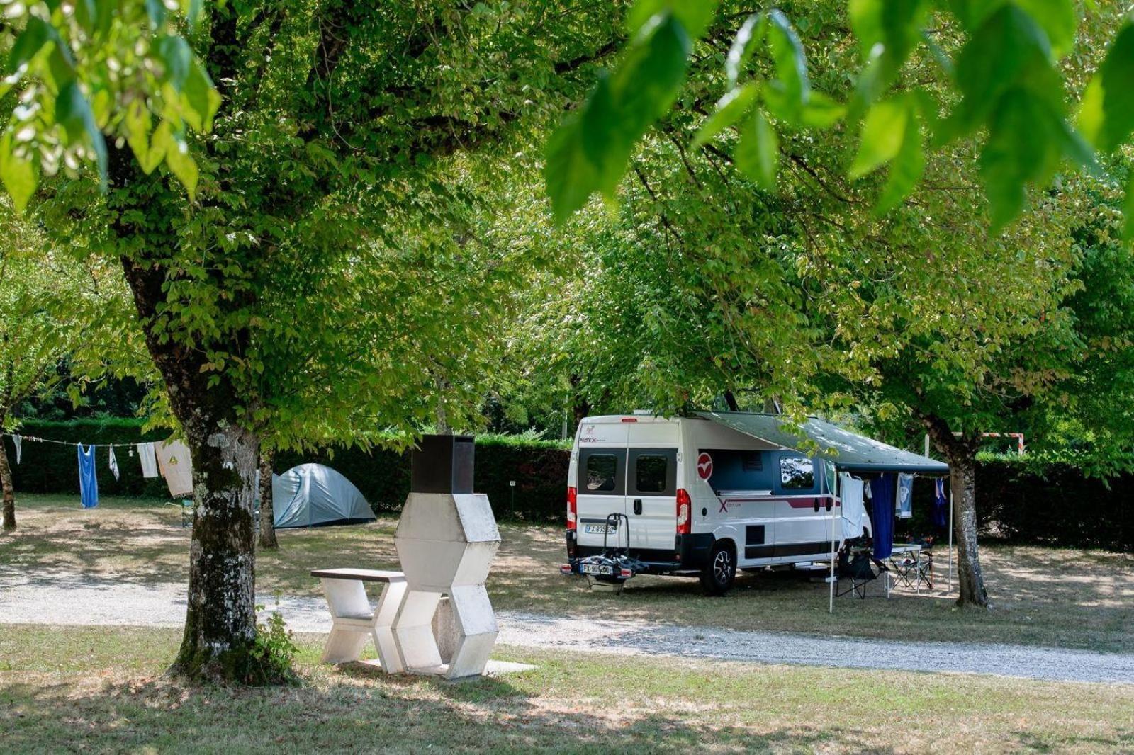 Camping Onlycamp L'Argente Condom Exteriér fotografie
