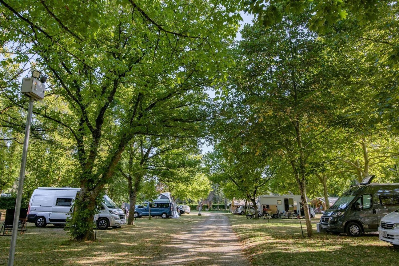 Camping Onlycamp L'Argente Condom Exteriér fotografie